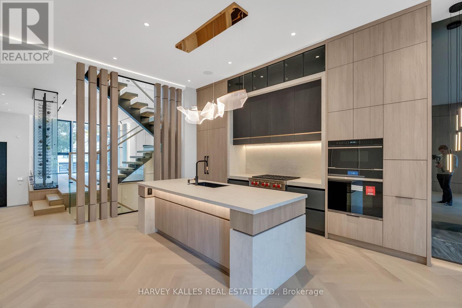 19 Ridley Boulevard, Toronto, Ontario  M5M 3L1 - Photo 19 - C12505046