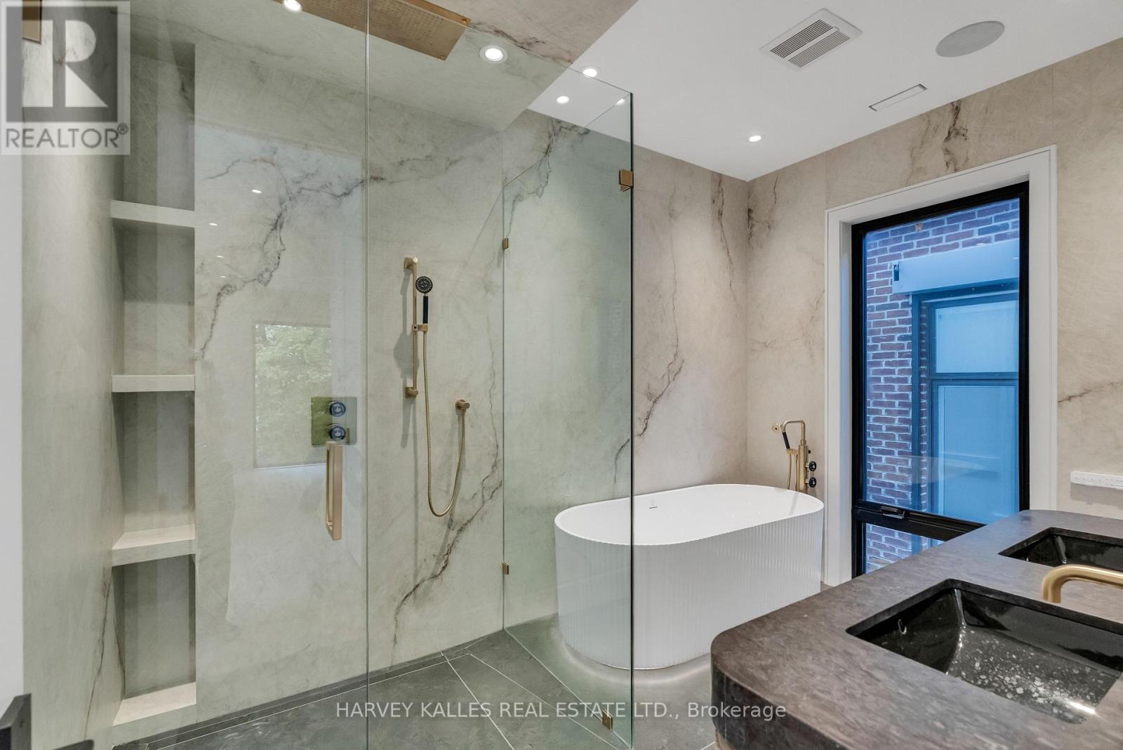 19 Ridley Boulevard, Toronto, Ontario  M5M 3L1 - Photo 32 - C12505046