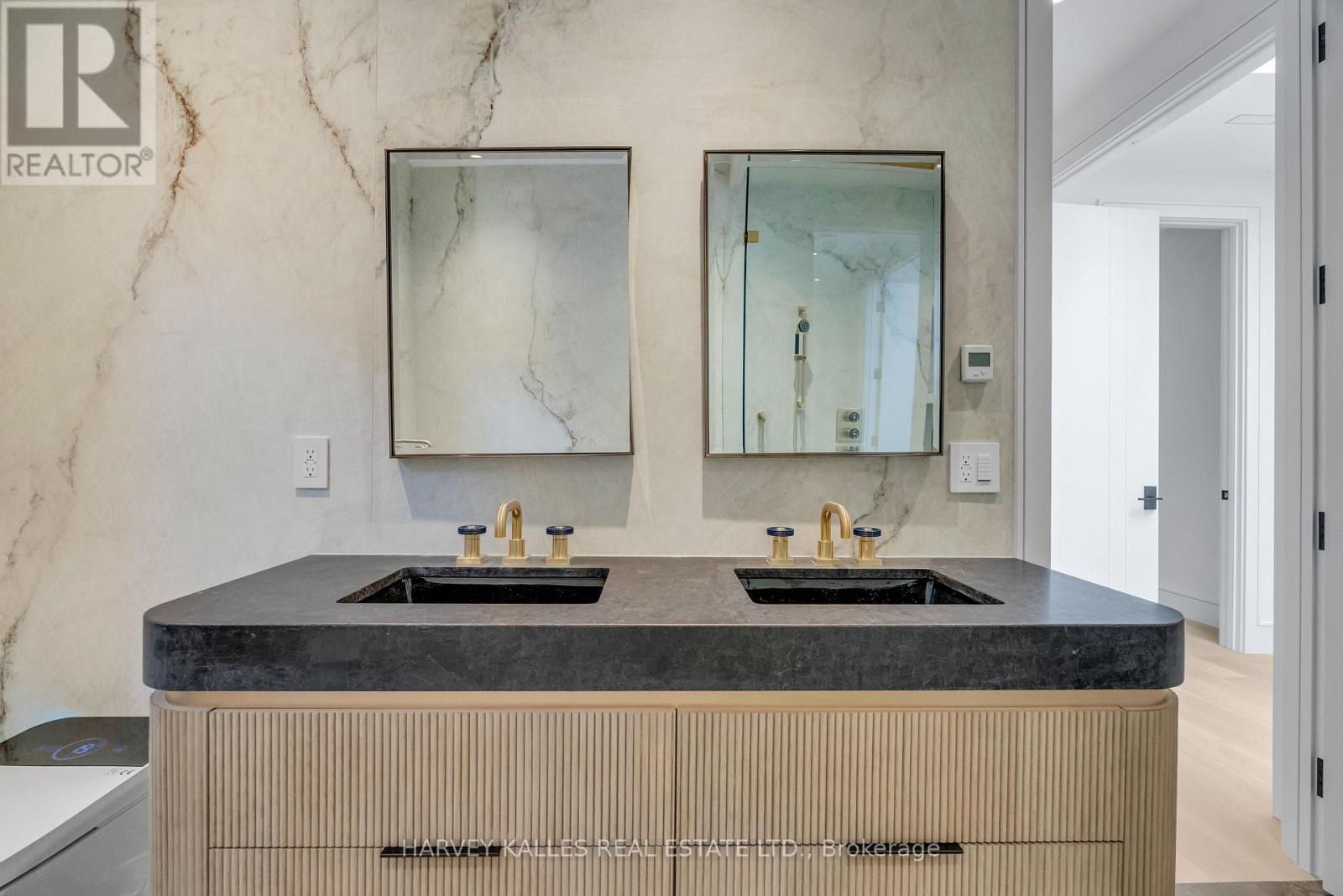 19 Ridley Boulevard, Toronto, Ontario  M5M 3L1 - Photo 33 - C12505046