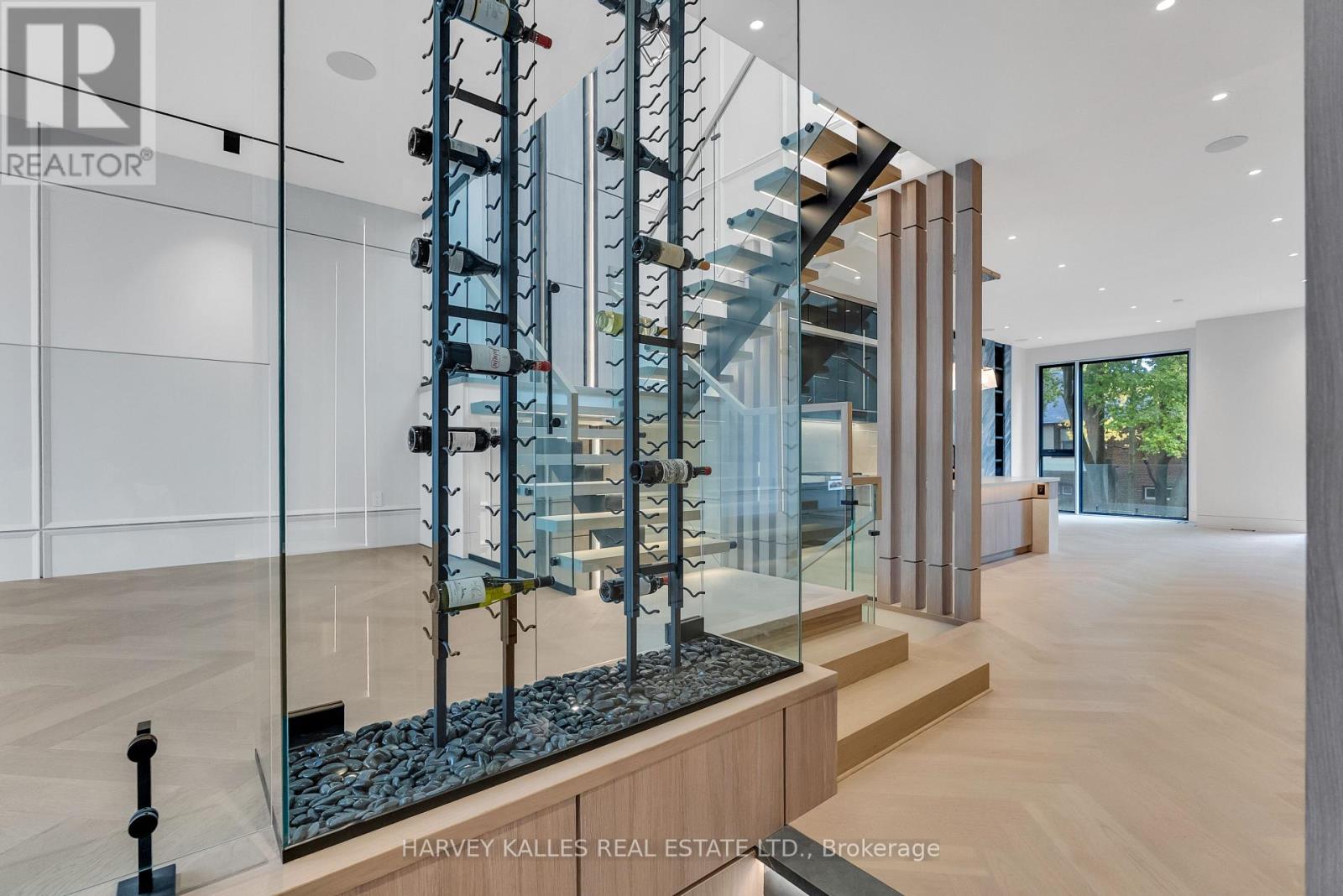 19 Ridley Boulevard, Toronto, Ontario  M5M 3L1 - Photo 7 - C12505046