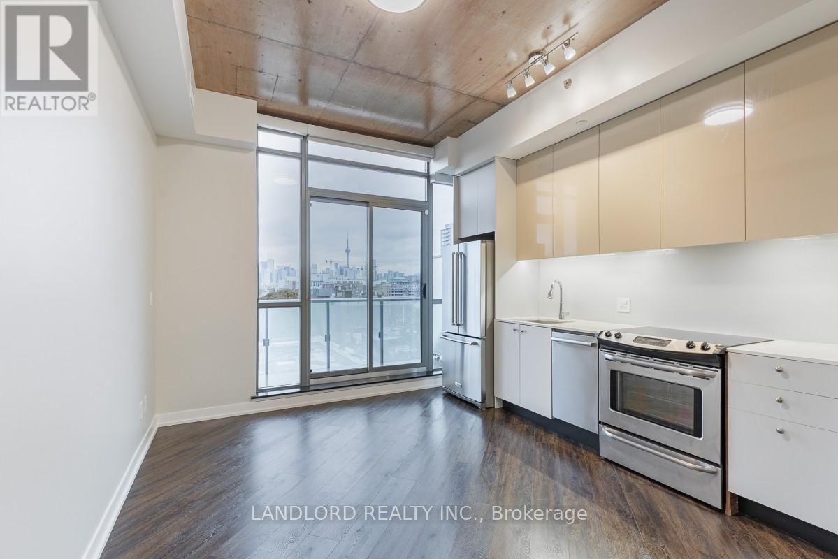 606 - 8 GLADSTONE AVENUE, Toronto, Ontario