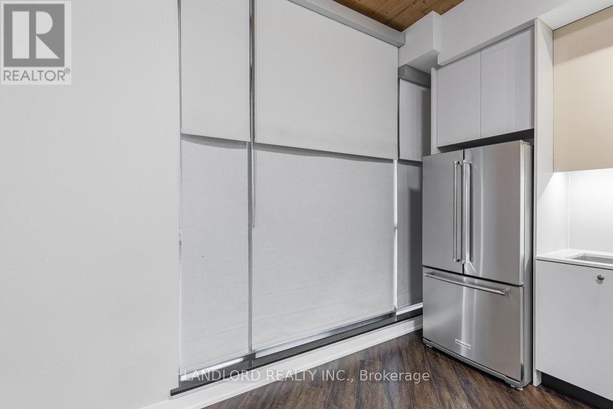 606 - 8 Gladstone Avenue, Toronto, Ontario  M6J 0B3 - Photo 3 - C12505074