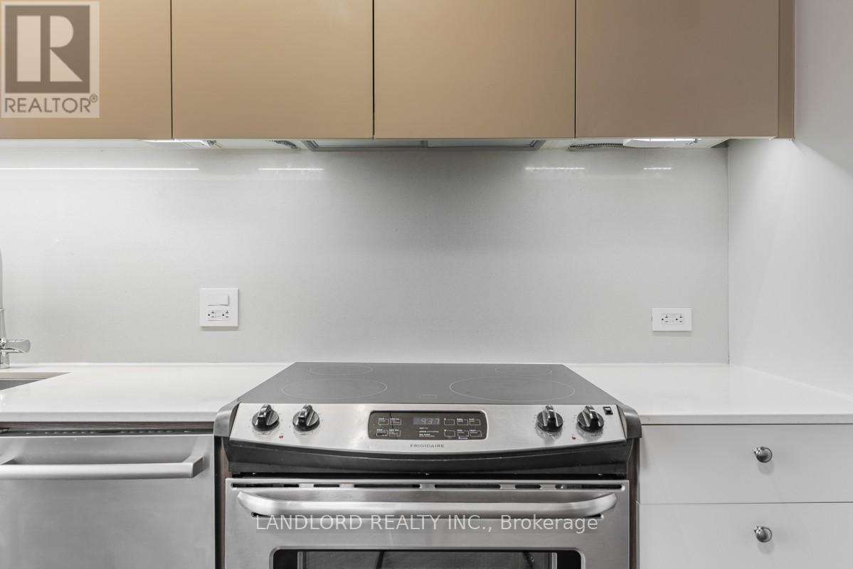 606 - 8 Gladstone Avenue, Toronto, Ontario  M6J 0B3 - Photo 7 - C12505074