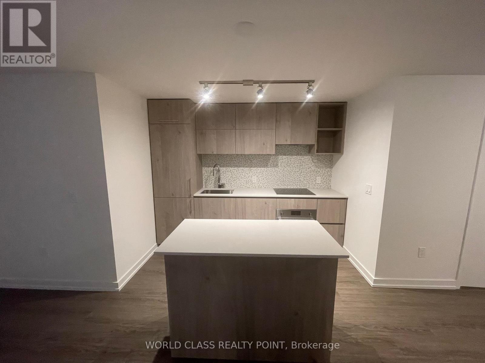 302 - 1 Yorkville Avenue, Toronto, Ontario  M4W 0B1 - Photo 2 - C12505108