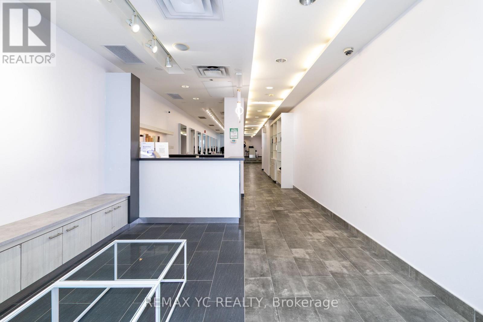 2409 Yonge Street, Toronto, Ontario  M4P 2E7 - Photo 11 - C12505118