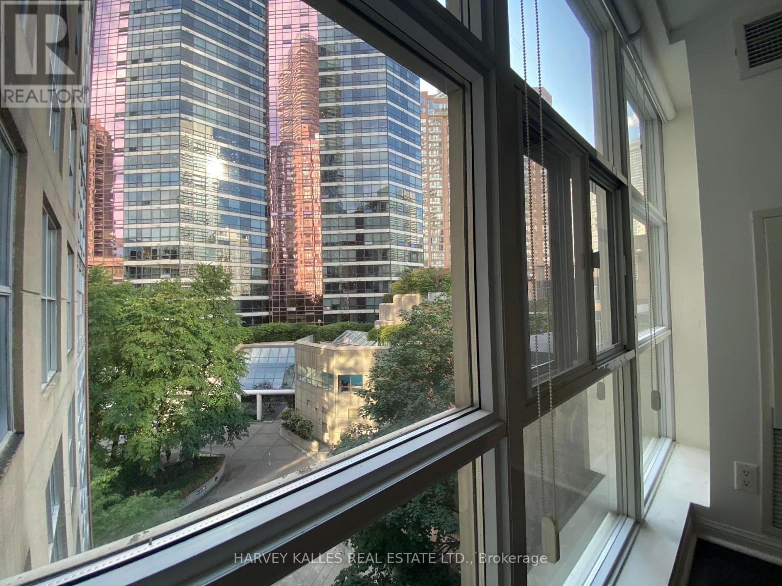 607 - 11 St Joseph Street, Toronto, Ontario  M4Y 3G4 - Photo 11 - C12505146