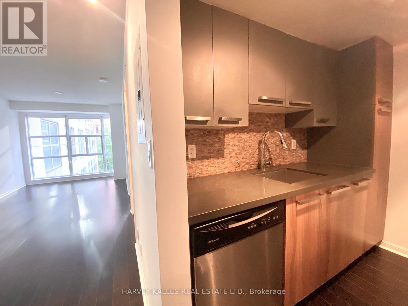 607 - 11 St Joseph Street, Toronto, Ontario  M4Y 3G4 - Photo 9 - C12505146