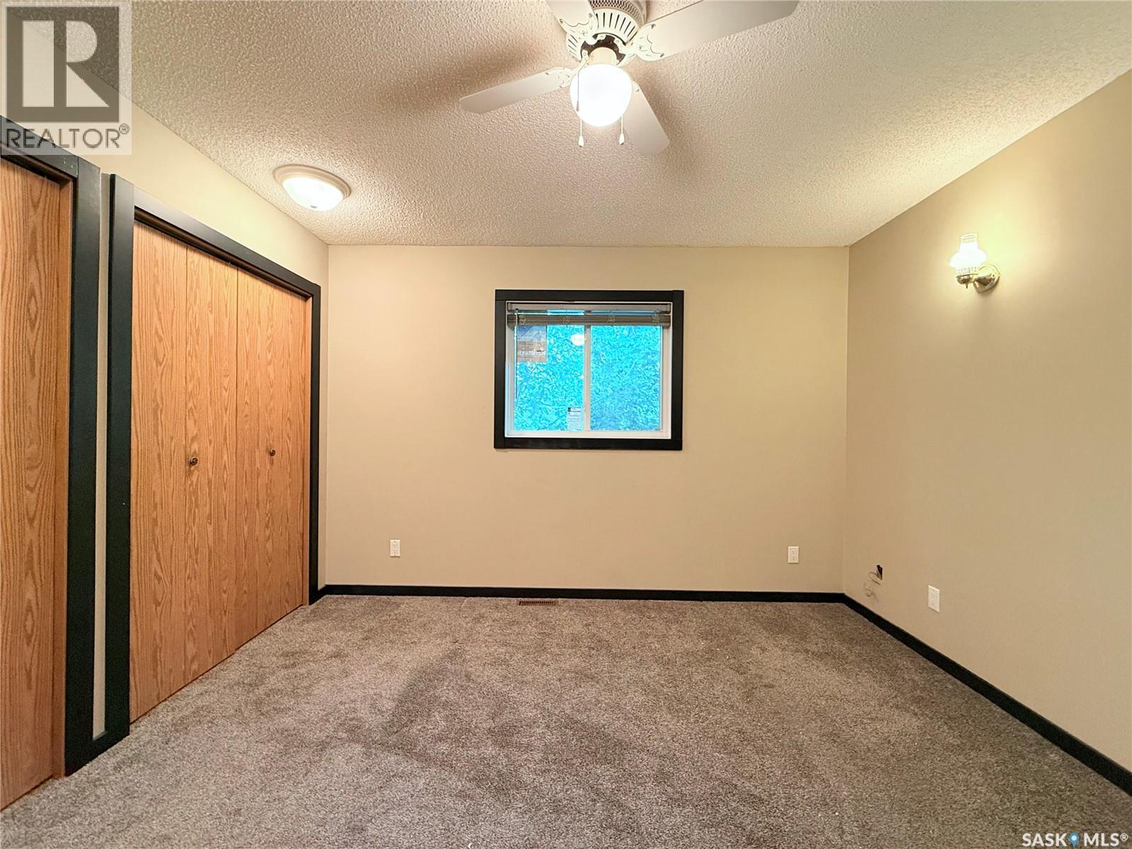 100 1st Avenue N, Lucky Lake, Saskatchewan  S0L 1Z0 - Photo 21 - SK022305