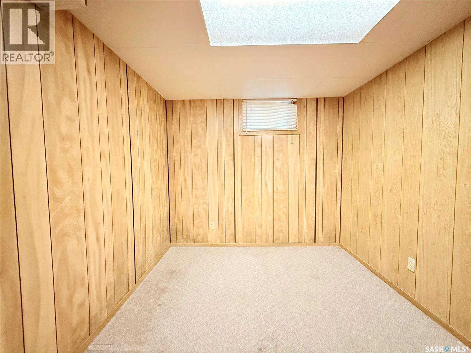 100 1st Avenue N, Lucky Lake, Saskatchewan  S0L 1Z0 - Photo 35 - SK022305