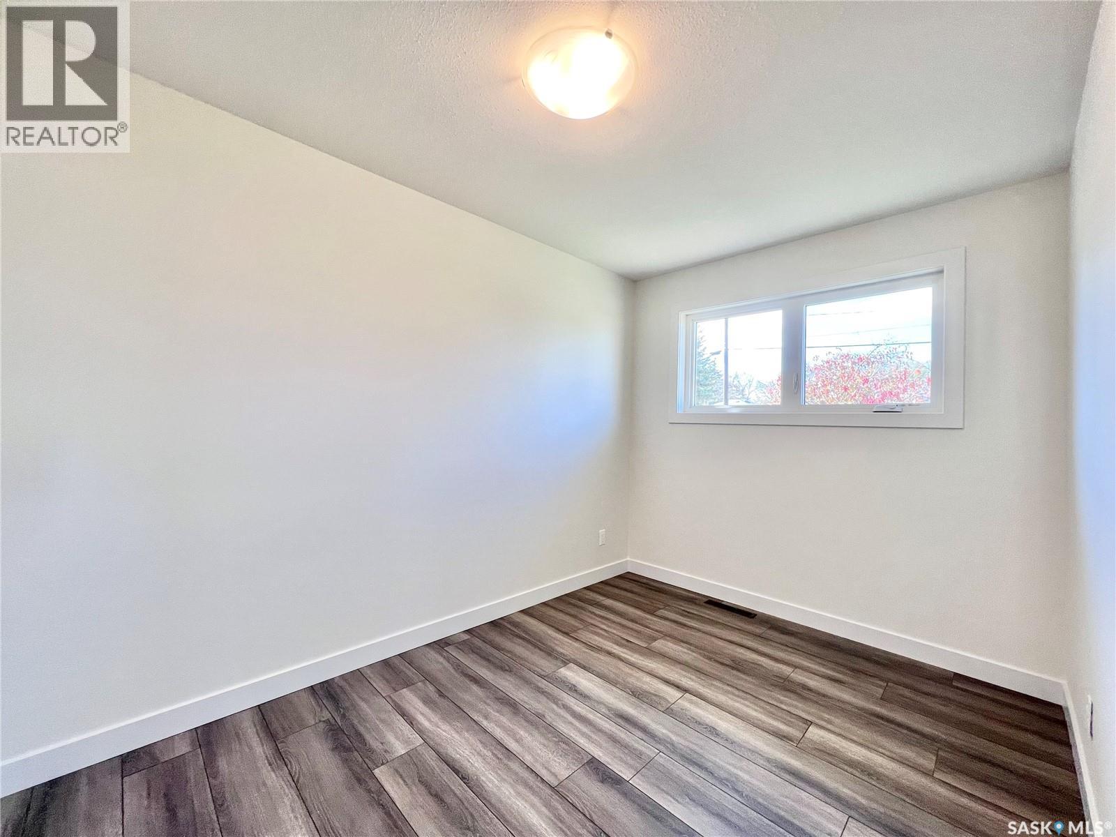 318 Mctavish Street, Outlook, Saskatchewan  S0L 2N0 - Photo 16 - SK022300