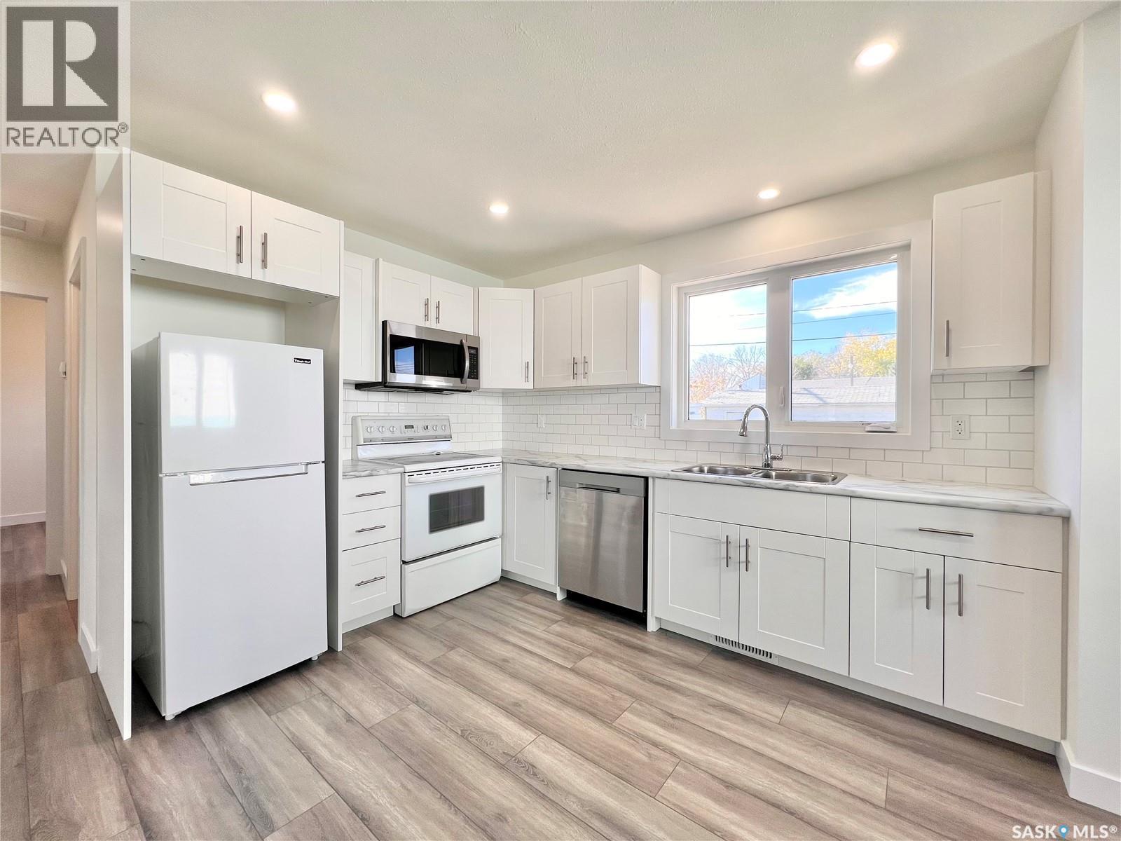 318 Mctavish Street, Outlook, Saskatchewan  S0L 2N0 - Photo 4 - SK022300