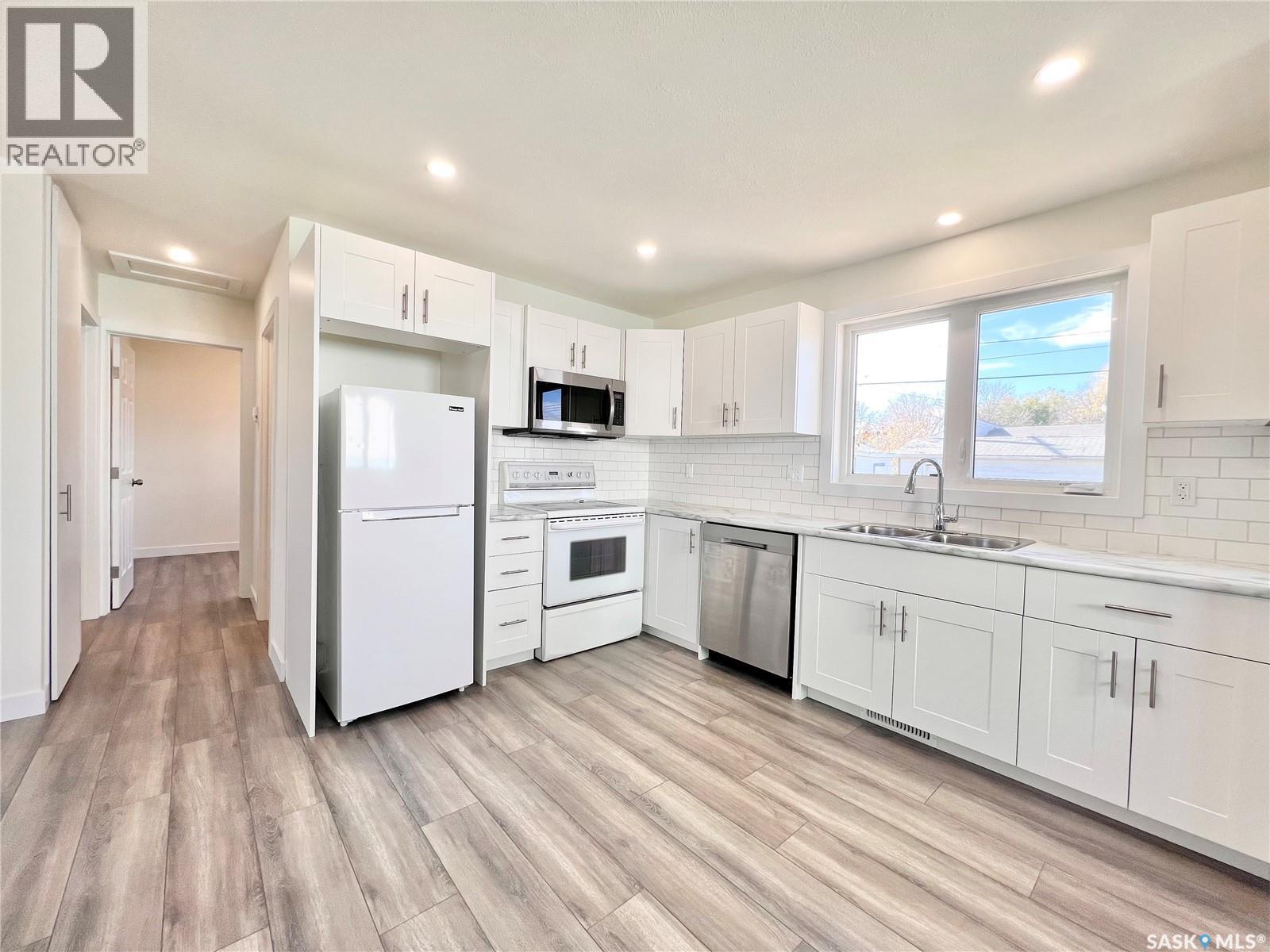 318 Mctavish Street, Outlook, Saskatchewan  S0L 2N0 - Photo 9 - SK022300