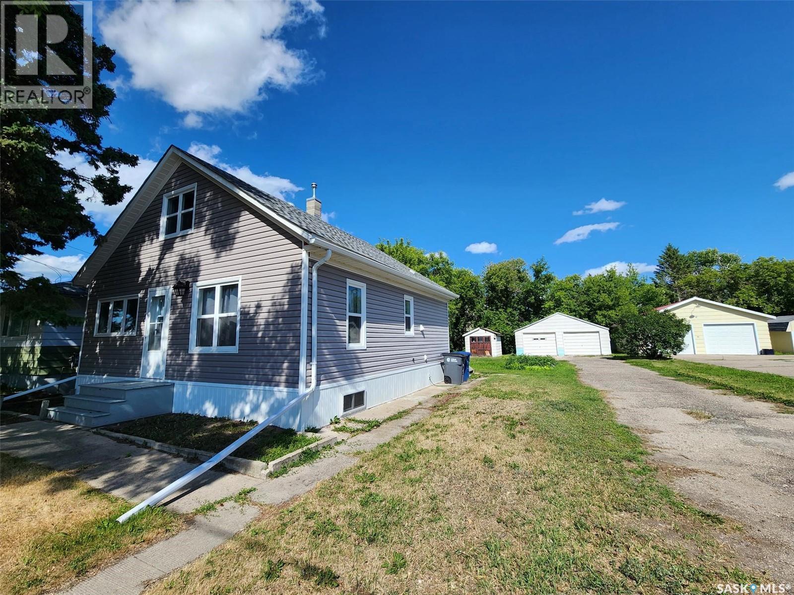 805 Pacific STREET, Grenfell, Saskatchewan