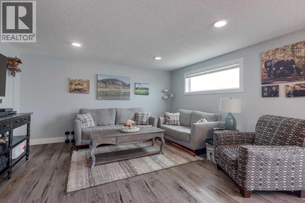 89 Poplar Street, Rural Red Deer County, Alberta  T4E 1B4 - Photo 11 - A2232065