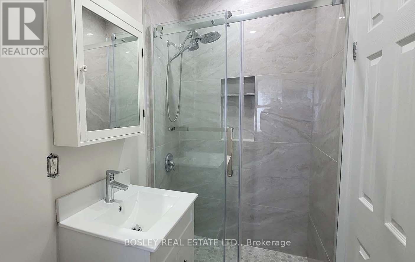 Upper - 1023 Pape Avenue, Toronto, Ontario  M4K 3W1 - Photo 12 - E12505130