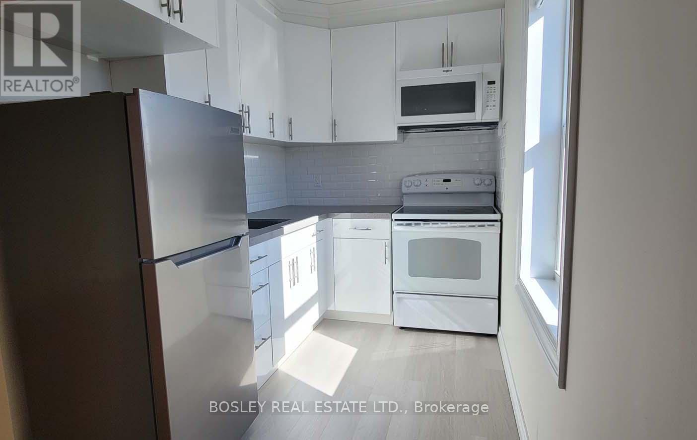 Upper - 1023 Pape Avenue, Toronto, Ontario  M4K 3W1 - Photo 5 - E12505130