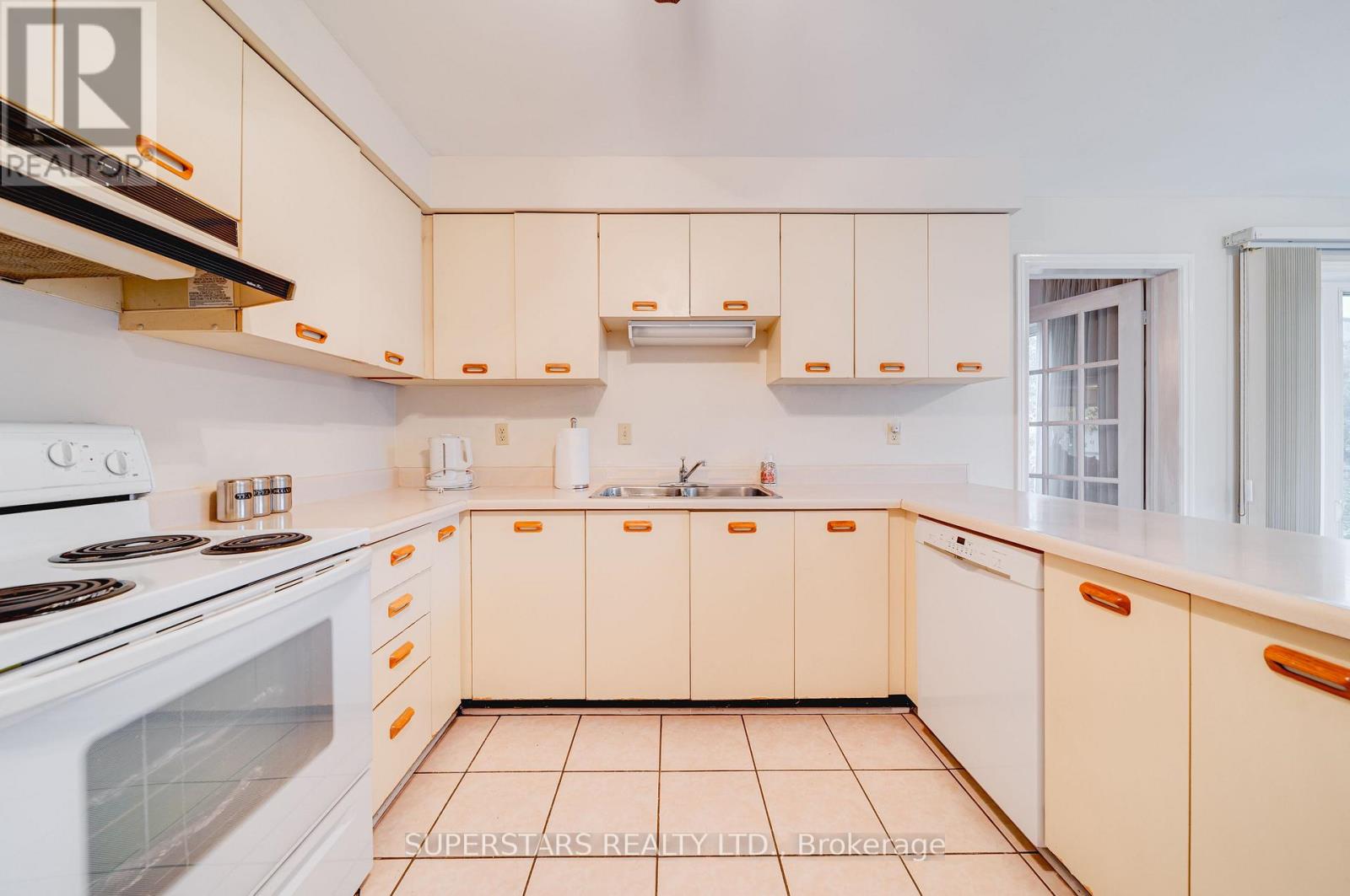 17 Hillcroft Drive, Markham, Ontario  L3S 1R7 - Photo 10 - N12505006