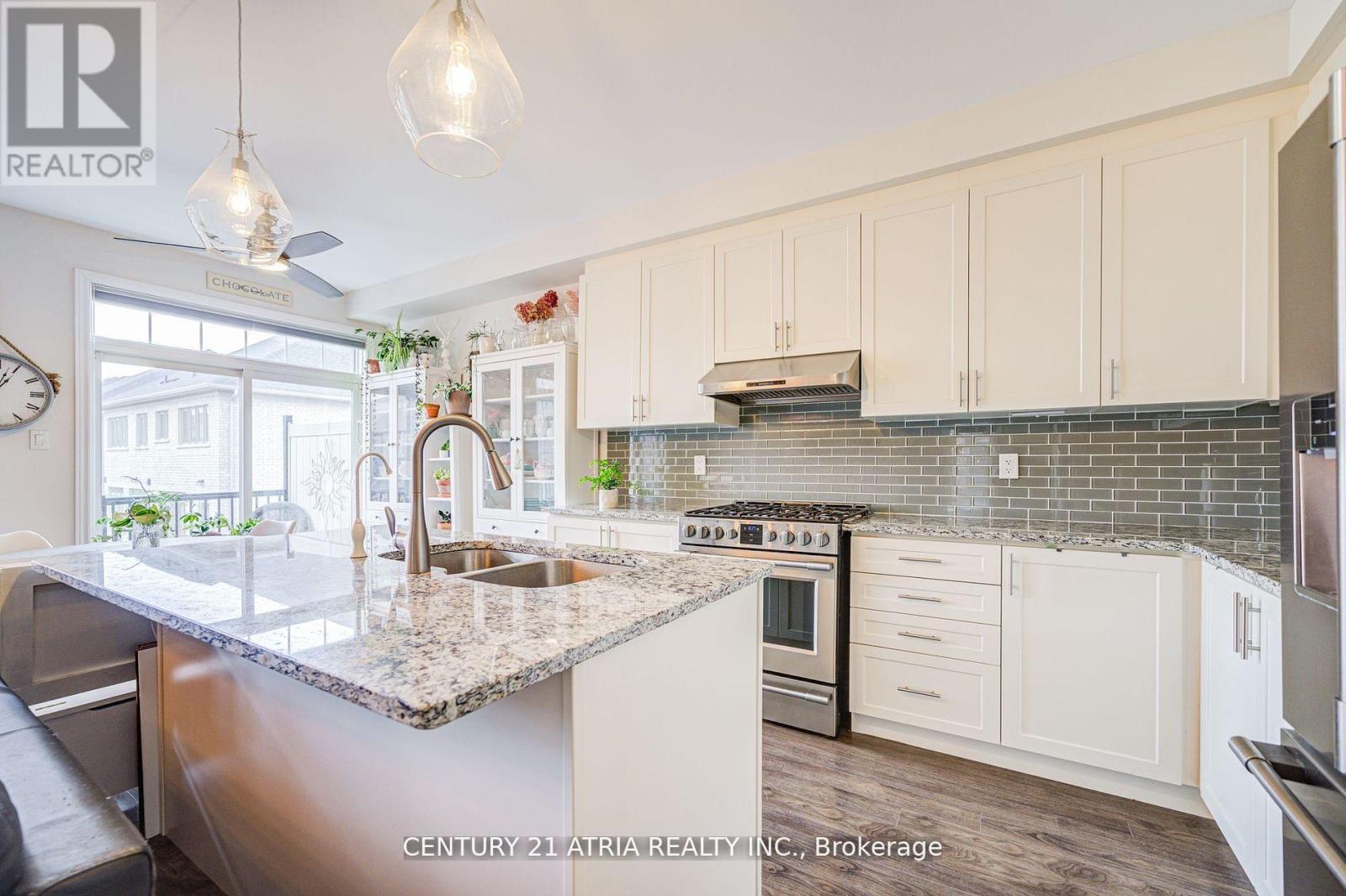 95 Beechborough Crescent, East Gwillimbury, Ontario  L9N 0N9 - Photo 12 - N12505132