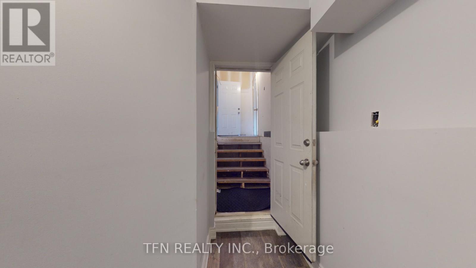 Lower - 1048 Gilmore Avenue, Innisfil (Lefroy), Ontario  L0L 1W0 - Photo 13 - N12505174