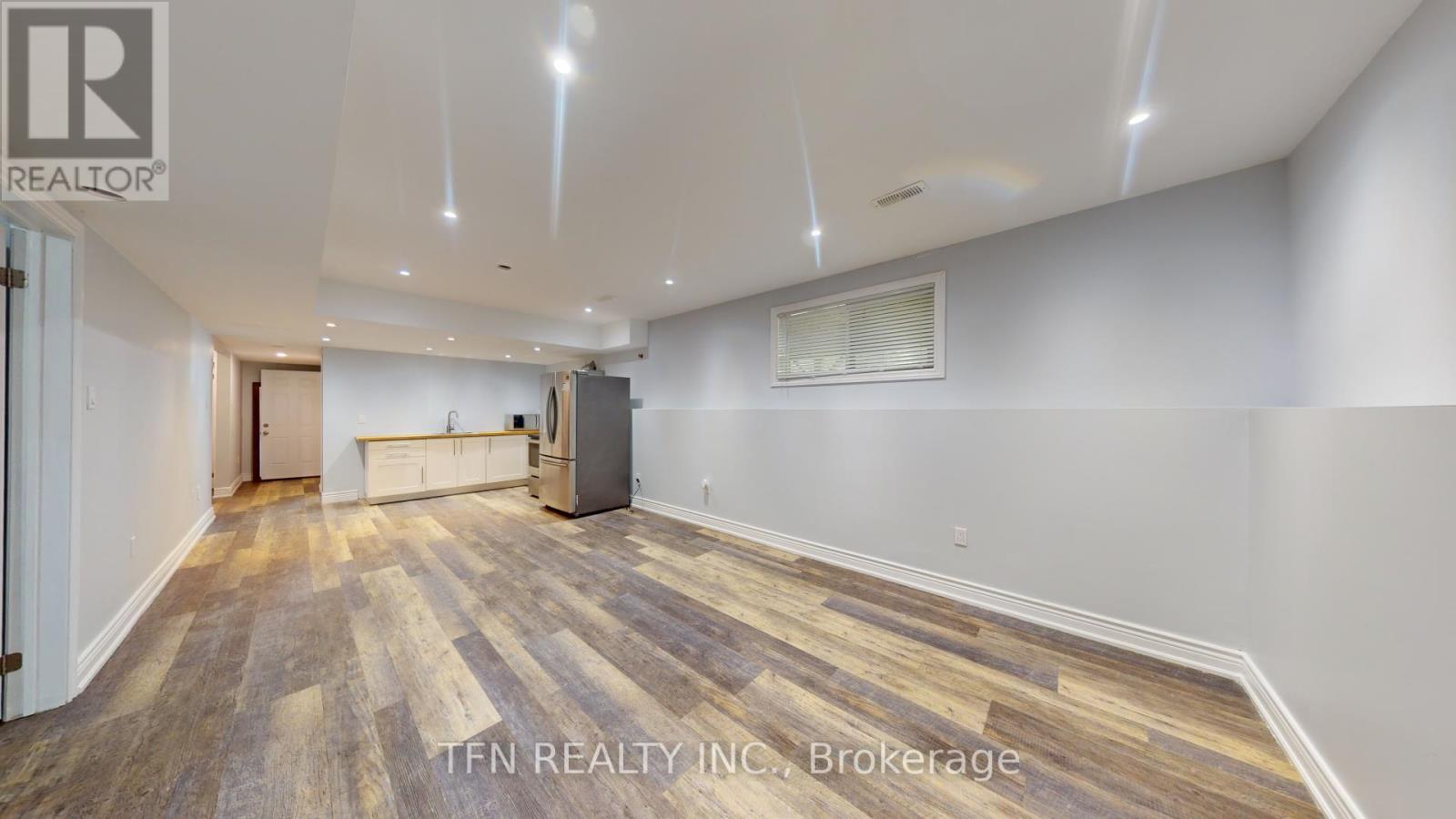 Lower - 1048 Gilmore Avenue, Innisfil (Lefroy), Ontario  L0L 1W0 - Photo 2 - N12505174