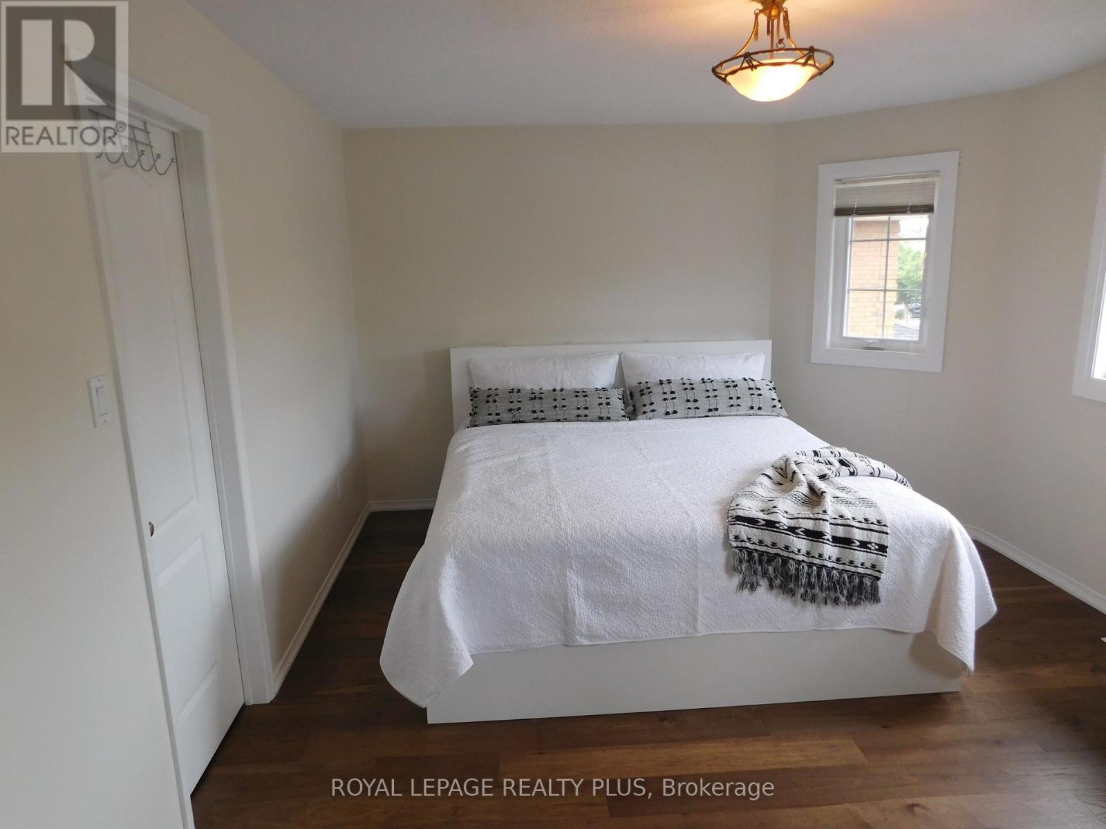 3424 Nutcracker Drive, Mississauga, Ontario  L5N 6E6 - Photo 21 - W12462531