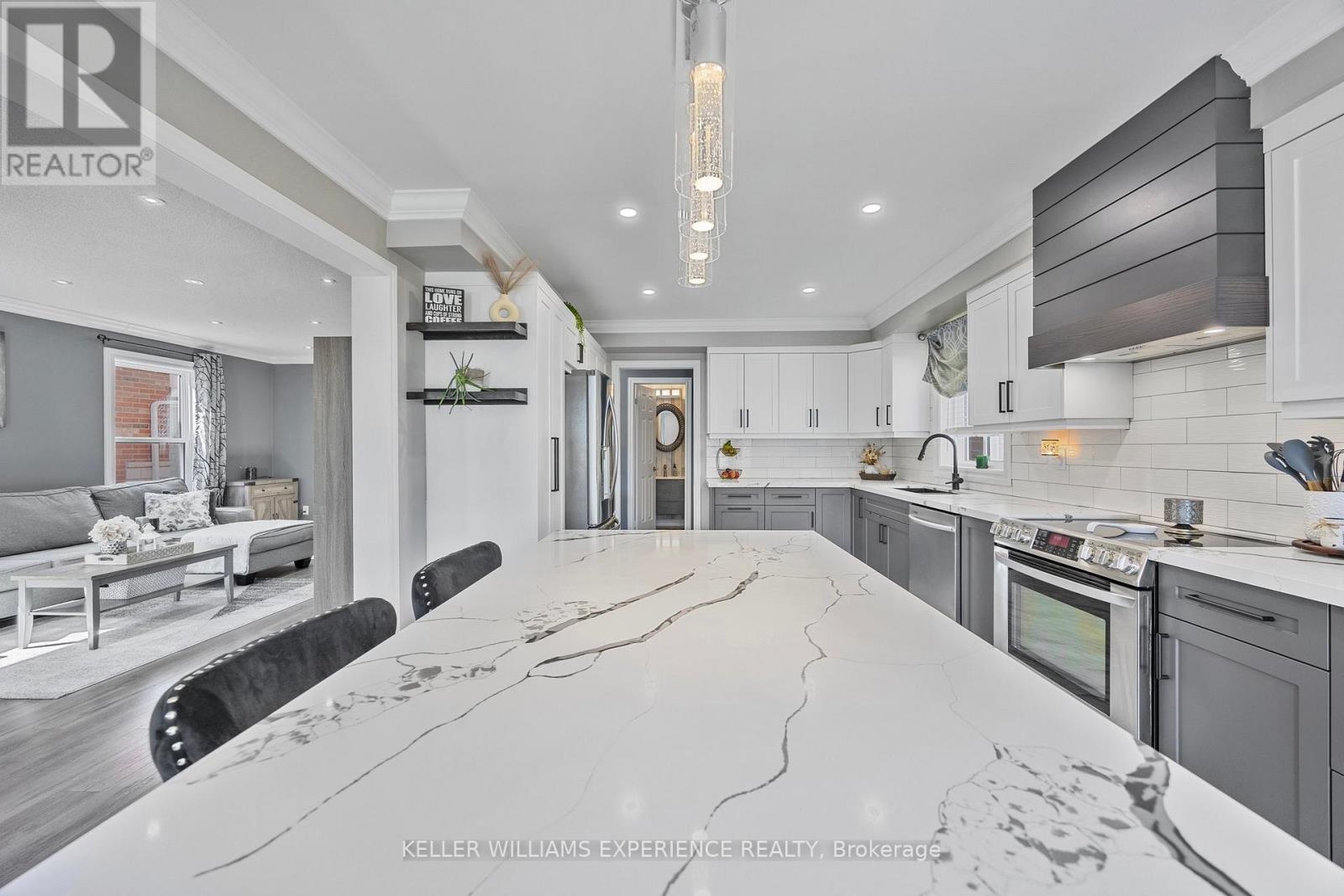 72 Lake Crescent, Barrie (Holly), Ontario  L4N 6A6 - Photo 12 - S12504992