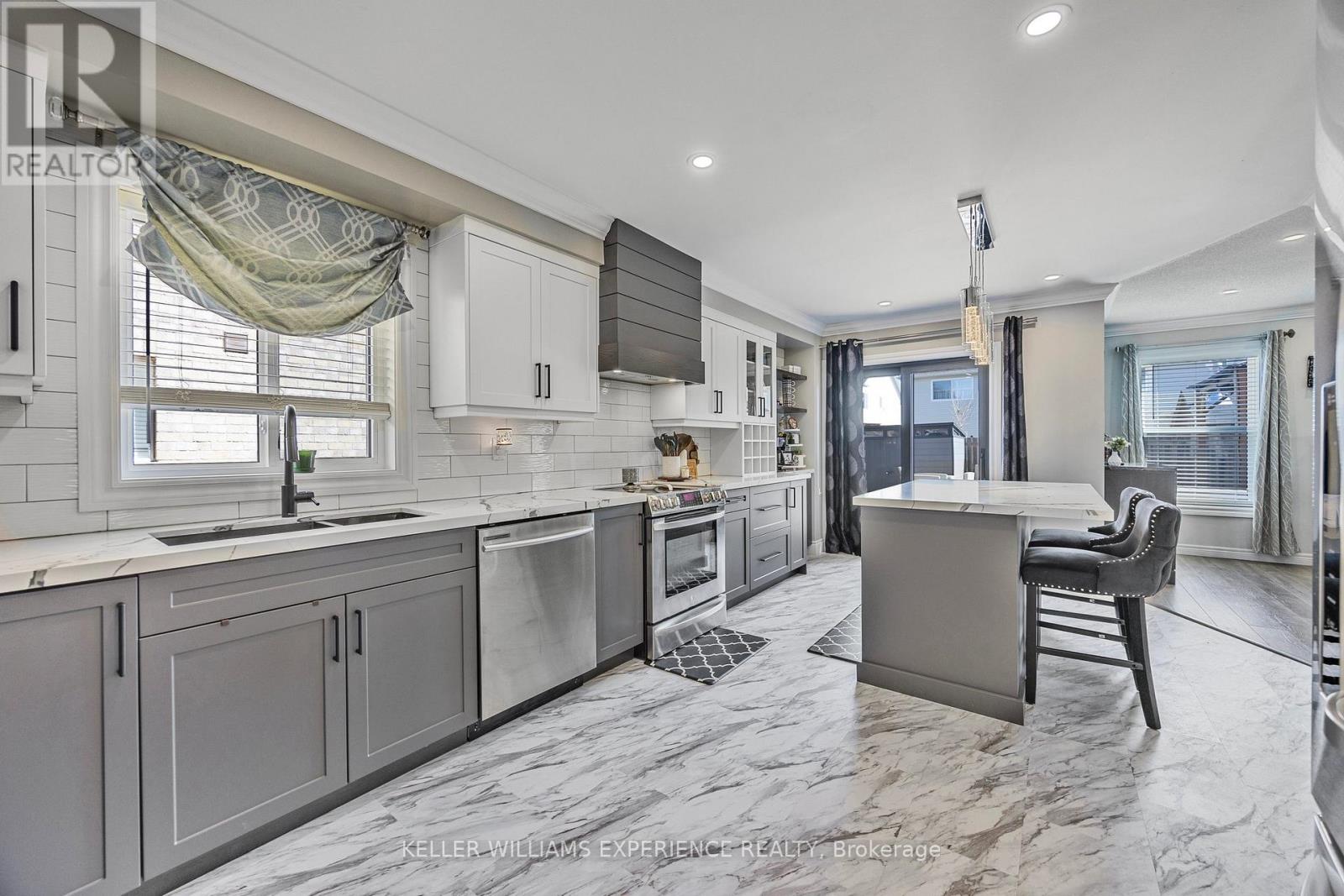 72 Lake Crescent, Barrie (Holly), Ontario  L4N 6A6 - Photo 14 - S12504992