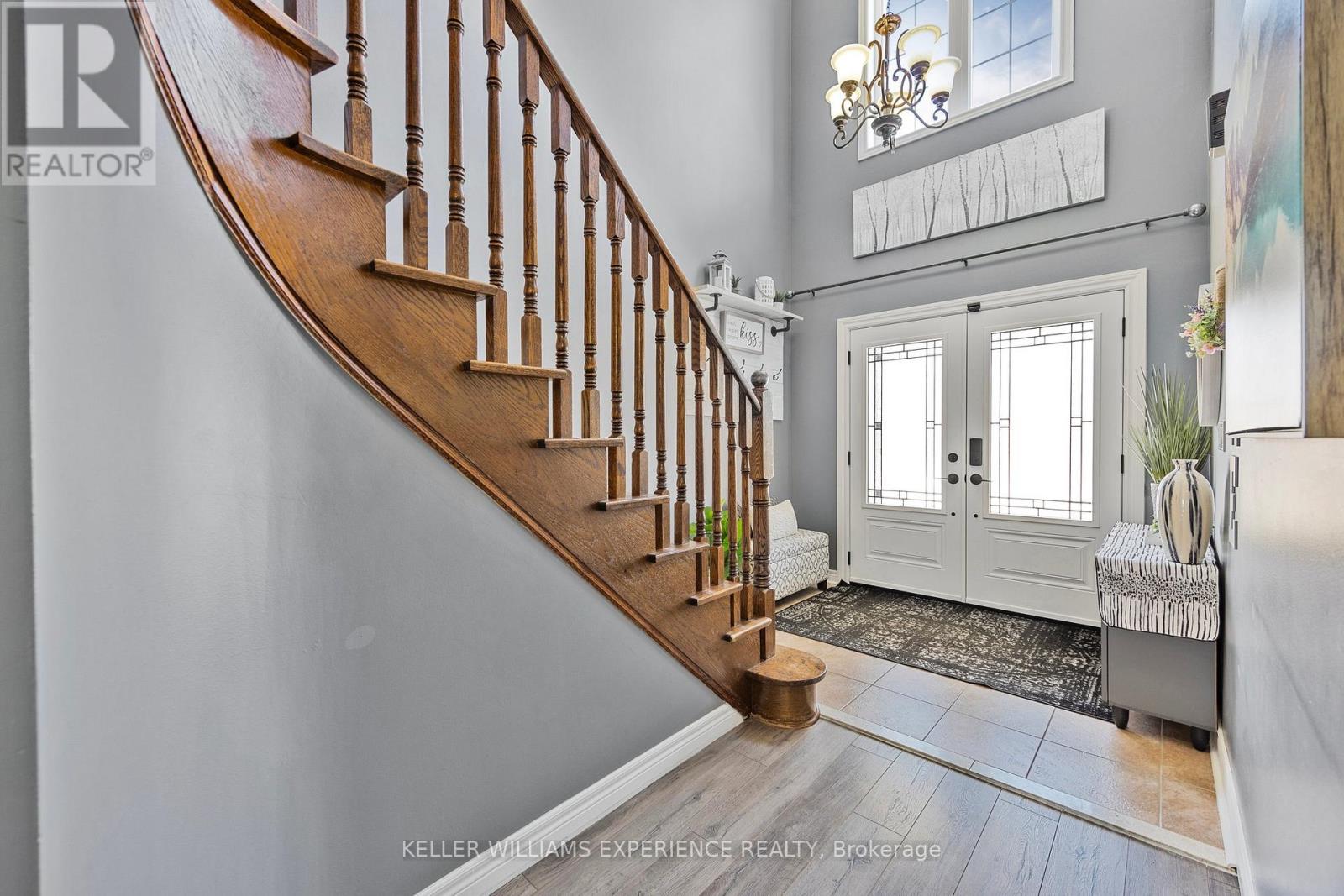 72 Lake Crescent, Barrie (Holly), Ontario  L4N 6A6 - Photo 2 - S12504992