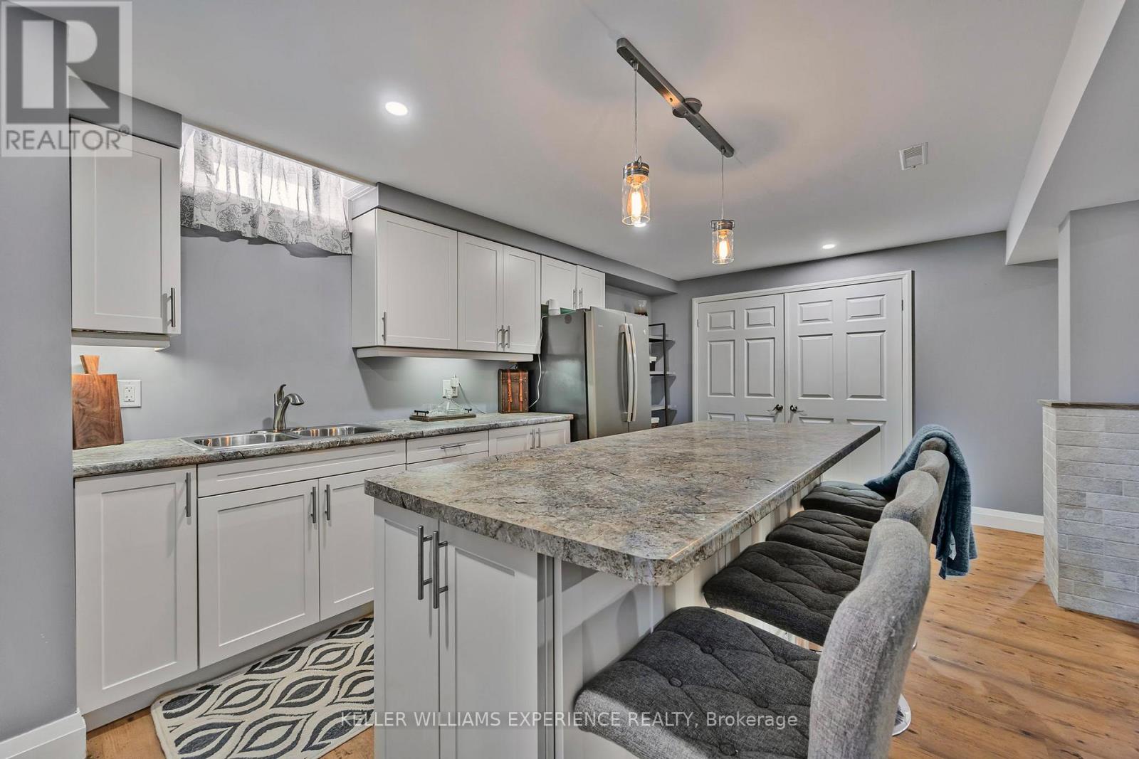 72 Lake Crescent, Barrie (Holly), Ontario  L4N 6A6 - Photo 26 - S12504992