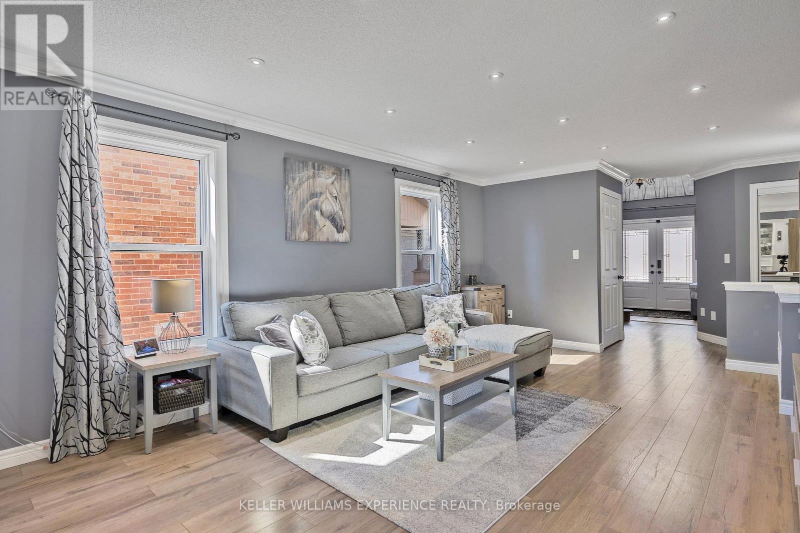 72 Lake Crescent, Barrie (Holly), Ontario  L4N 6A6 - Photo 6 - S12504992