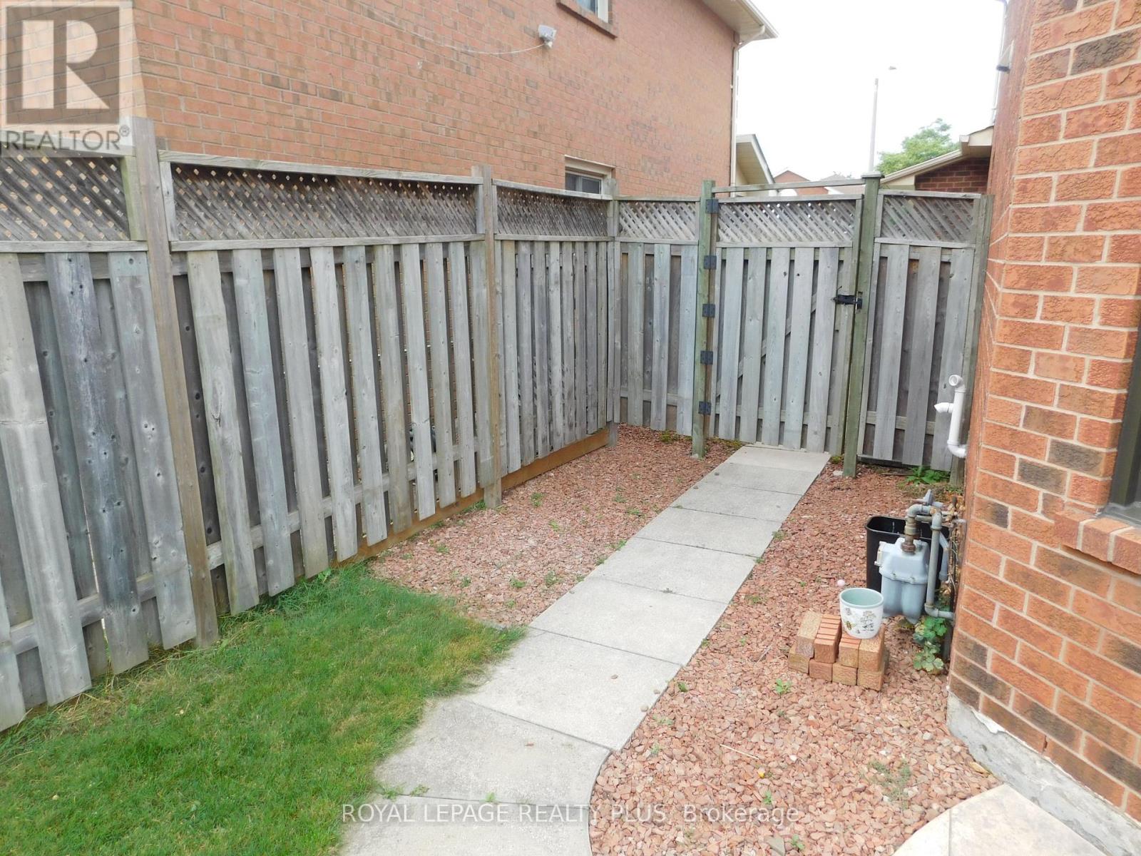 3424 Nutcracker Drive, Mississauga, Ontario  L5N 6E6 - Photo 37 - W12462531