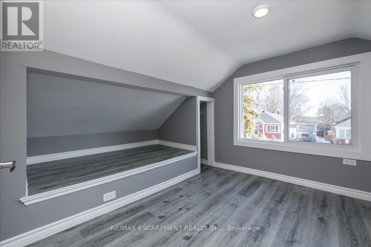 Main - 210 Owen Street, Barrie (Wellington), Ontario  L4M 3J2 - Photo 15 - S12505092