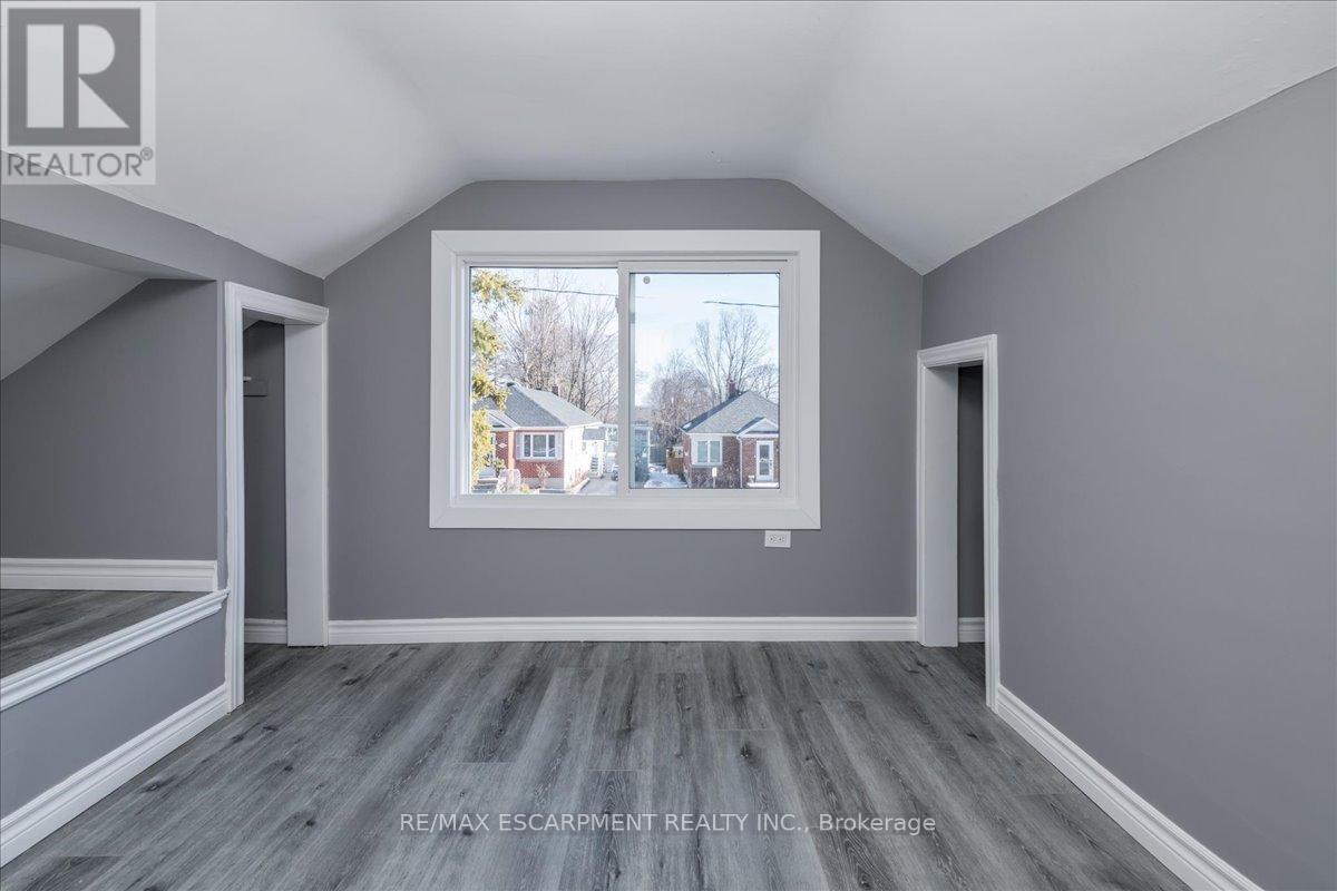 Main - 210 Owen Street, Barrie (Wellington), Ontario  L4M 3J2 - Photo 16 - S12505092