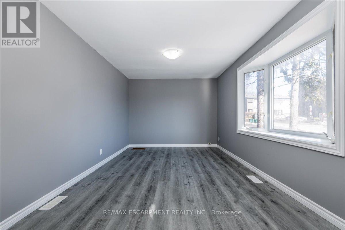 Main - 210 Owen Street, Barrie (Wellington), Ontario  L4M 3J2 - Photo 4 - S12505092