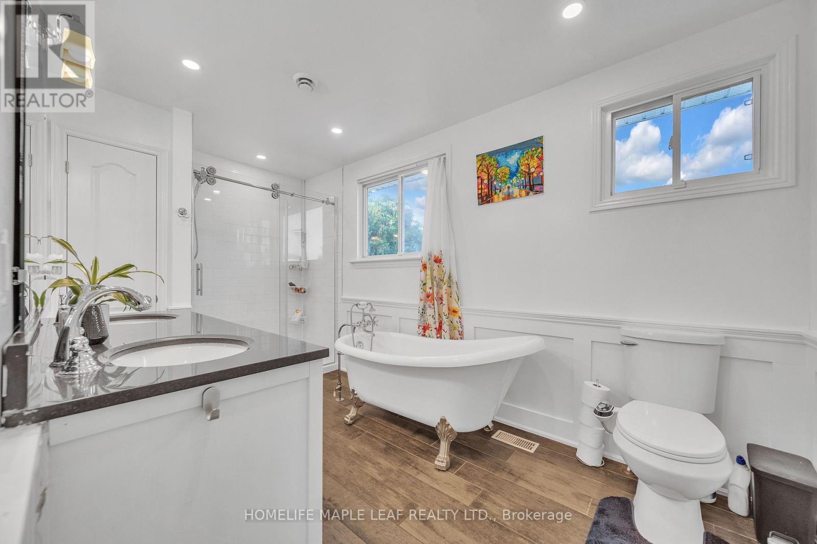 4 Lisa Court, Hamilton, Ontario  L8V 4P9 - Photo 23 - X12443412