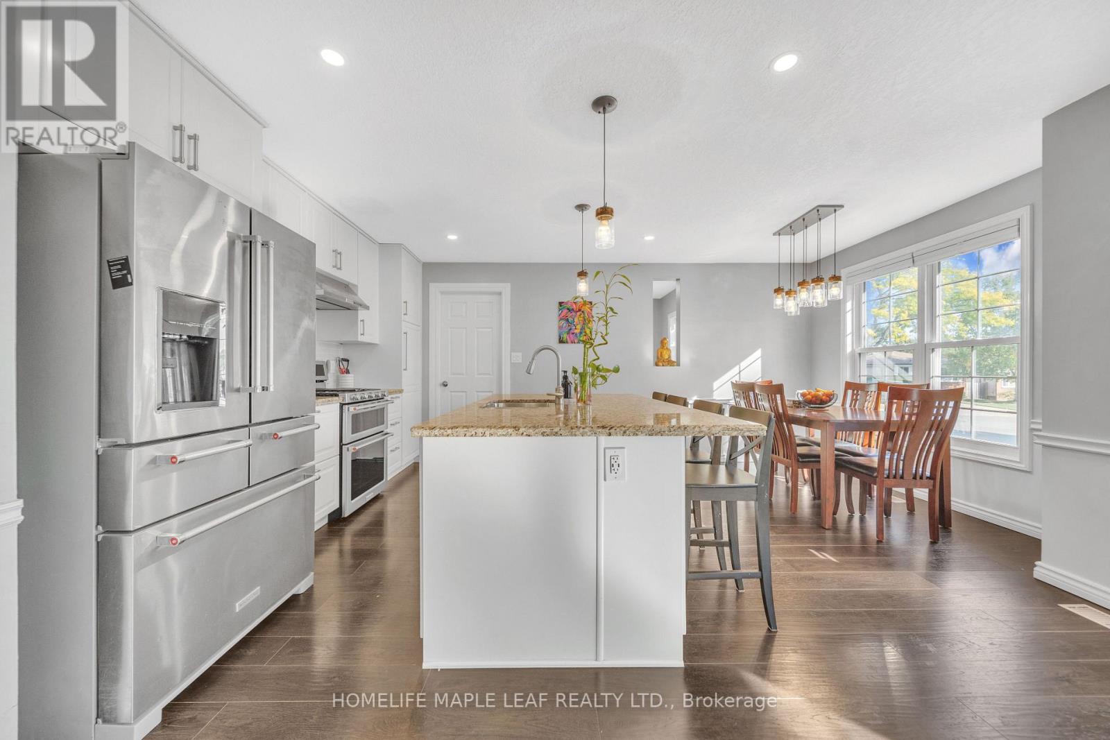 4 Lisa Court, Hamilton, Ontario  L8V 4P9 - Photo 12 - X12443412