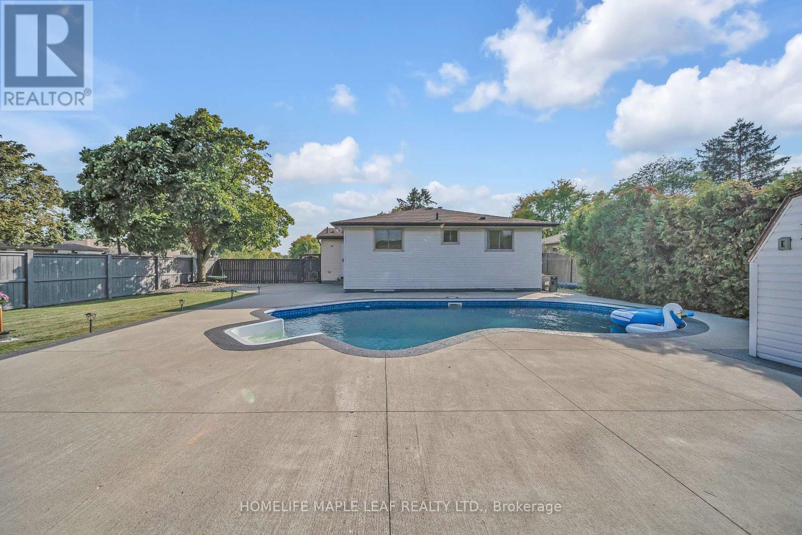 4 Lisa Court, Hamilton, Ontario  L8V 4P9 - Photo 40 - X12443412