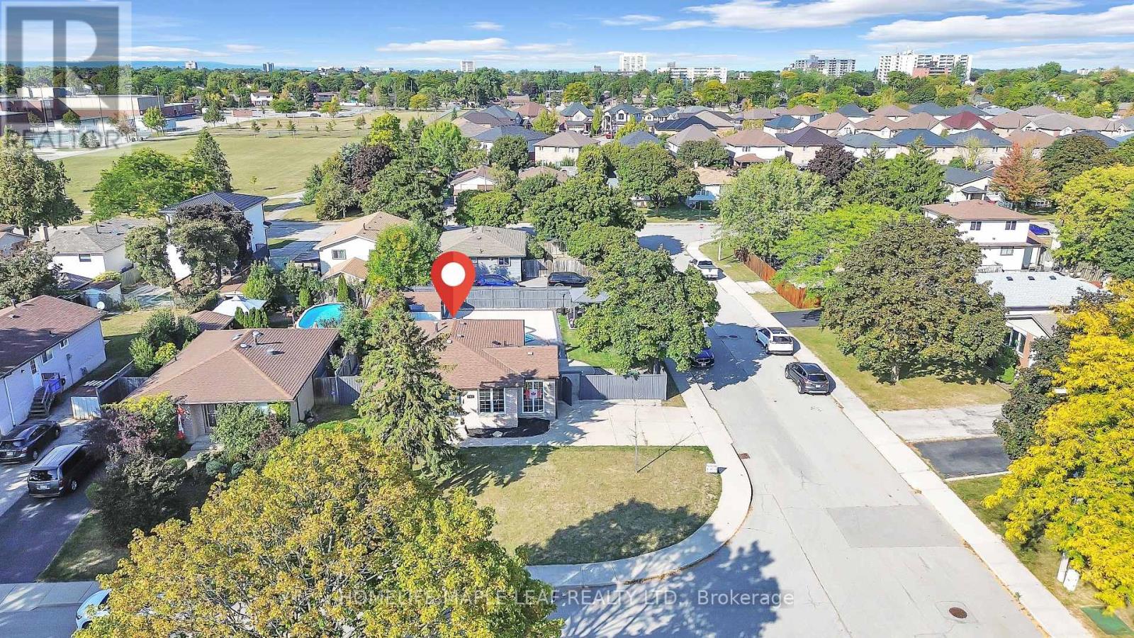 4 Lisa Court, Hamilton, Ontario  L8V 4P9 - Photo 49 - X12443412