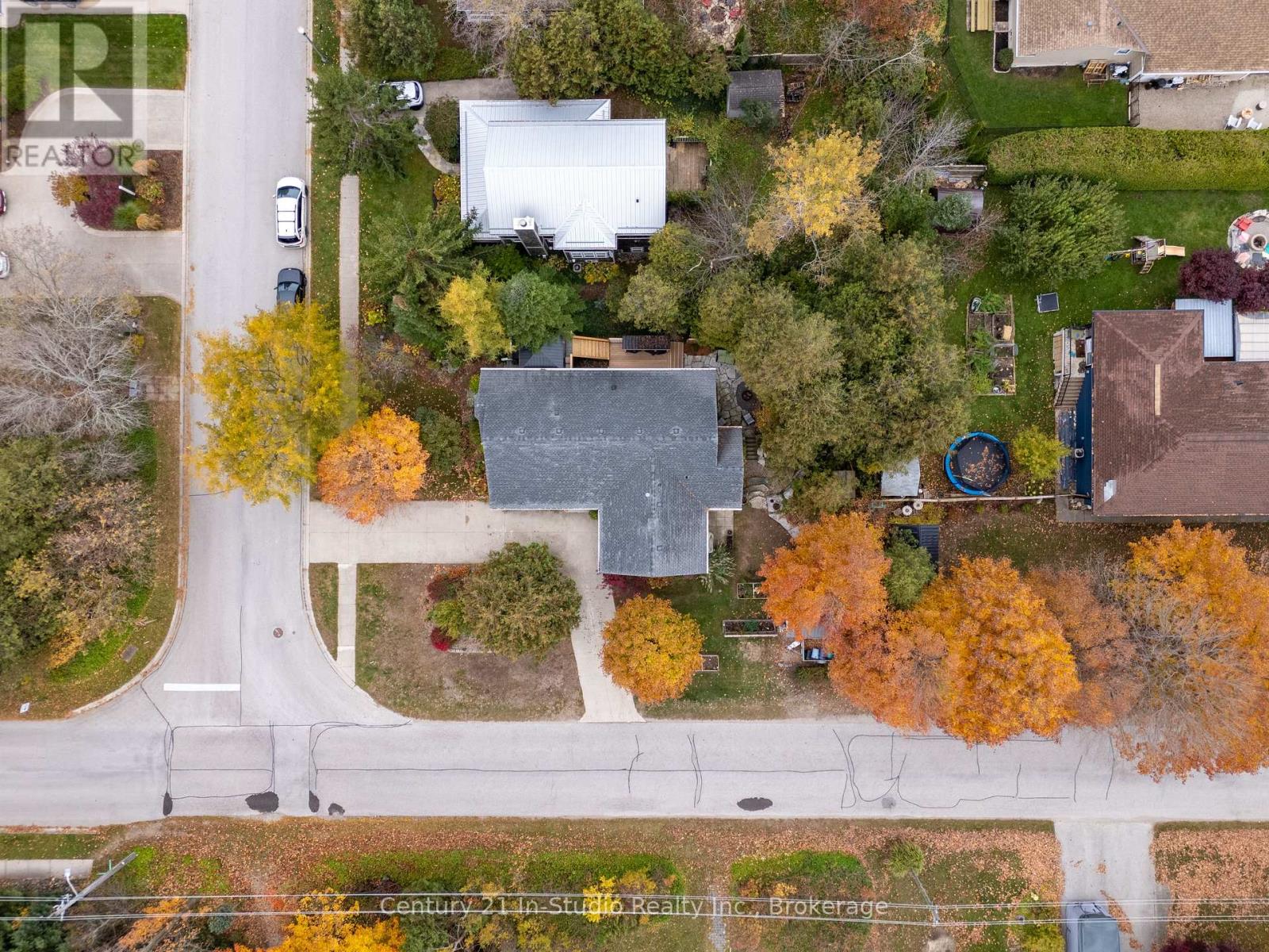 244 Summerhill Road, Saugeen Shores, Ontario  N0H 2L0 - Photo 13 - X12505252