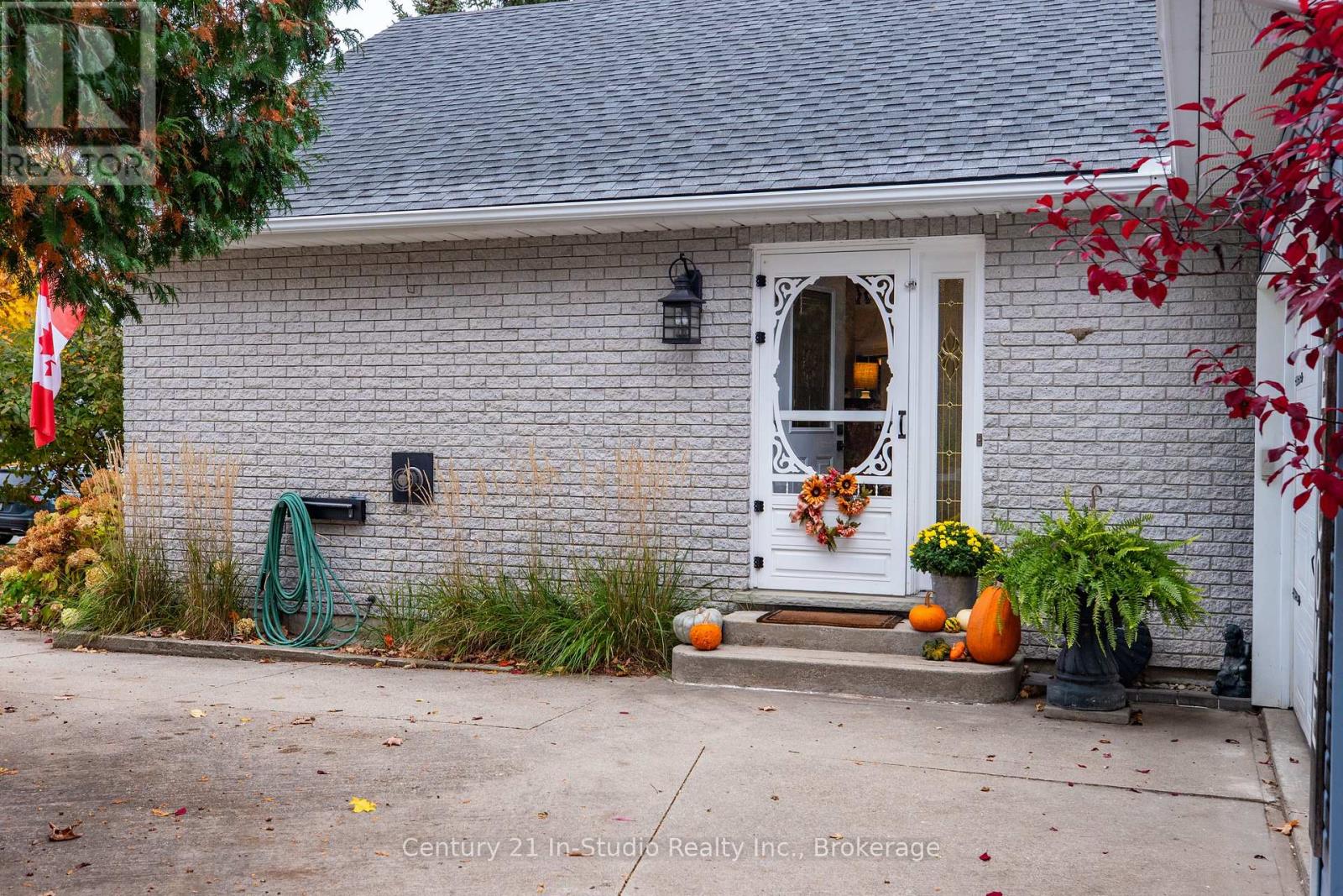 244 Summerhill Road, Saugeen Shores, Ontario  N0H 2L0 - Photo 16 - X12505252