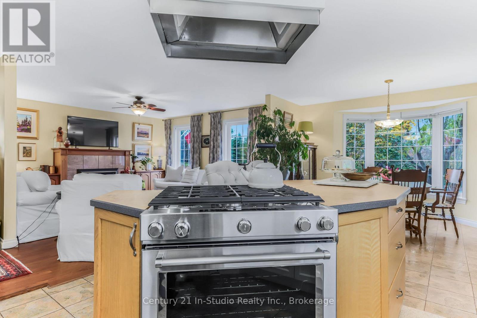 244 Summerhill Road, Saugeen Shores, Ontario  N0H 2L0 - Photo 28 - X12505252