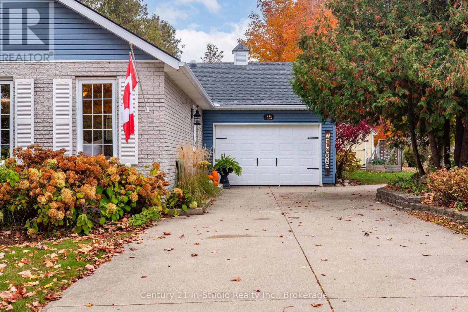 244 Summerhill Road, Saugeen Shores, Ontario  N0H 2L0 - Photo 3 - X12505252