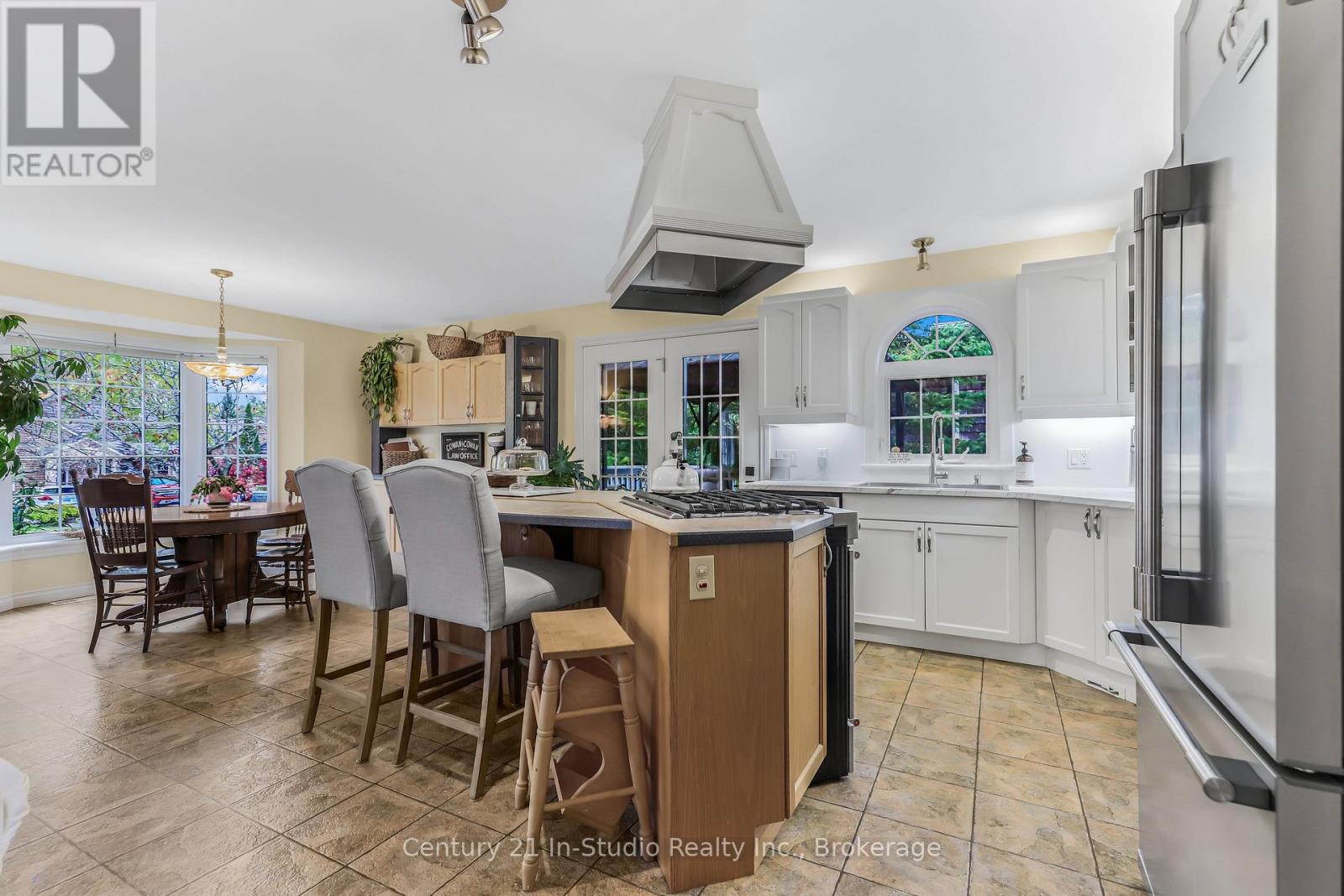 244 Summerhill Road, Saugeen Shores, Ontario  N0H 2L0 - Photo 30 - X12505252