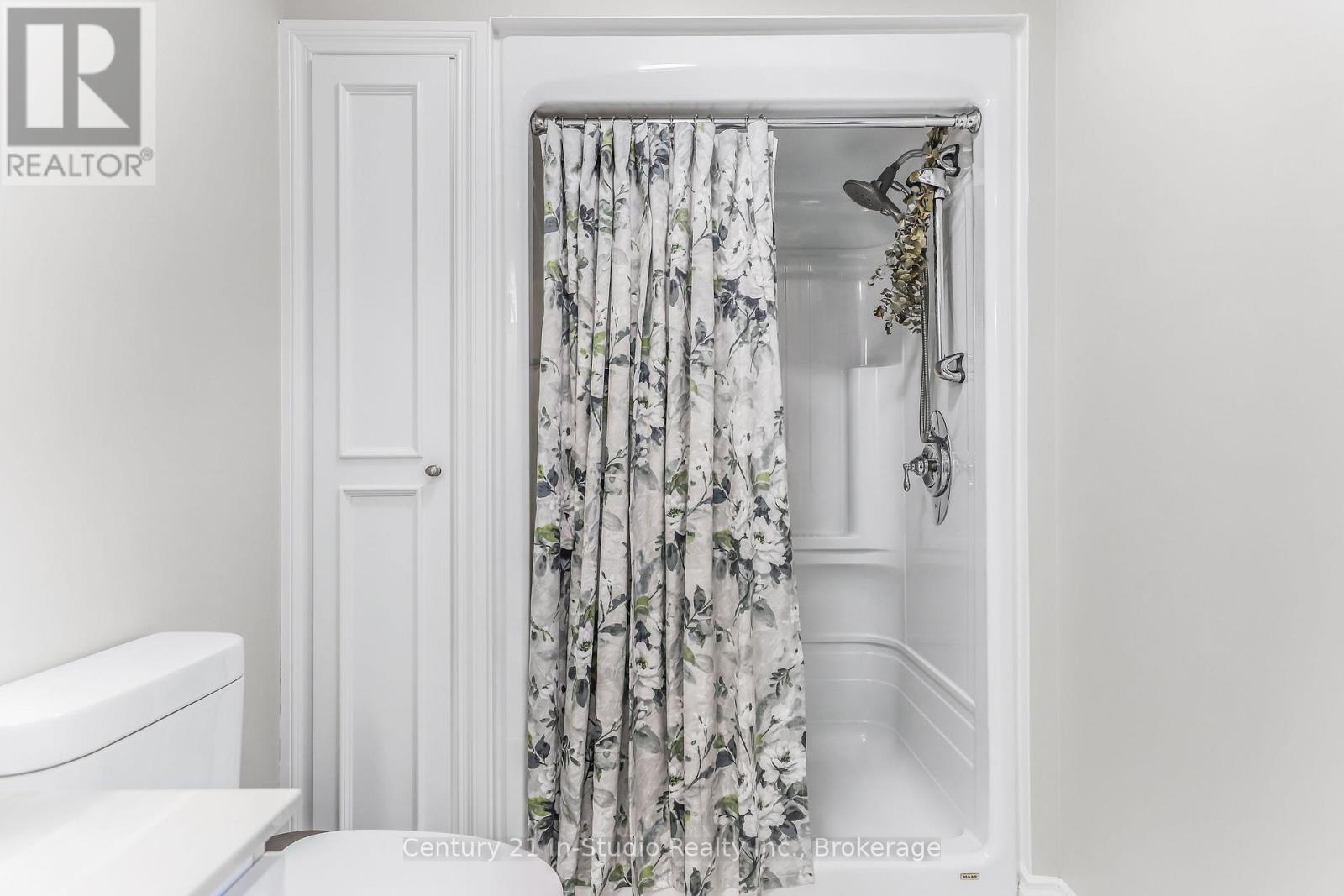 244 Summerhill Road, Saugeen Shores, Ontario  N0H 2L0 - Photo 35 - X12505252