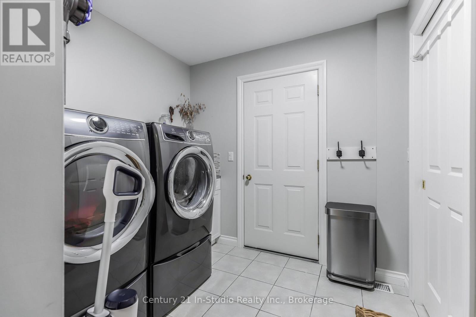 244 Summerhill Road, Saugeen Shores, Ontario  N0H 2L0 - Photo 39 - X12505252