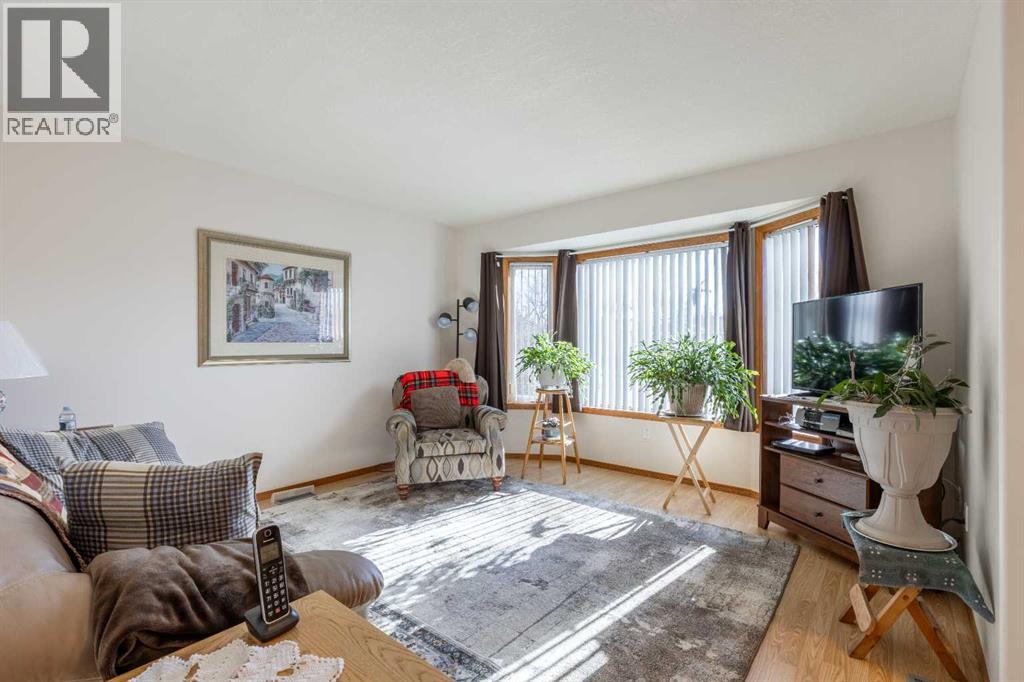 130 45 Avenue W, Claresholm, Alberta  T0L 0T0 - Photo 7 - A2267655