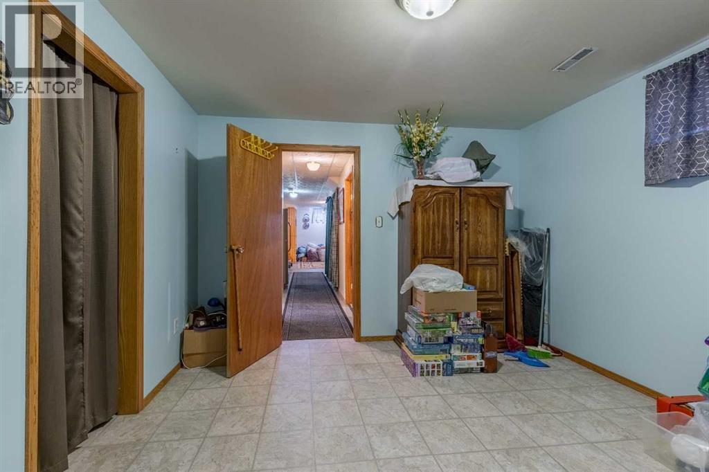 130 45 Avenue W, Claresholm, Alberta  T0L 0T0 - Photo 28 - A2267655