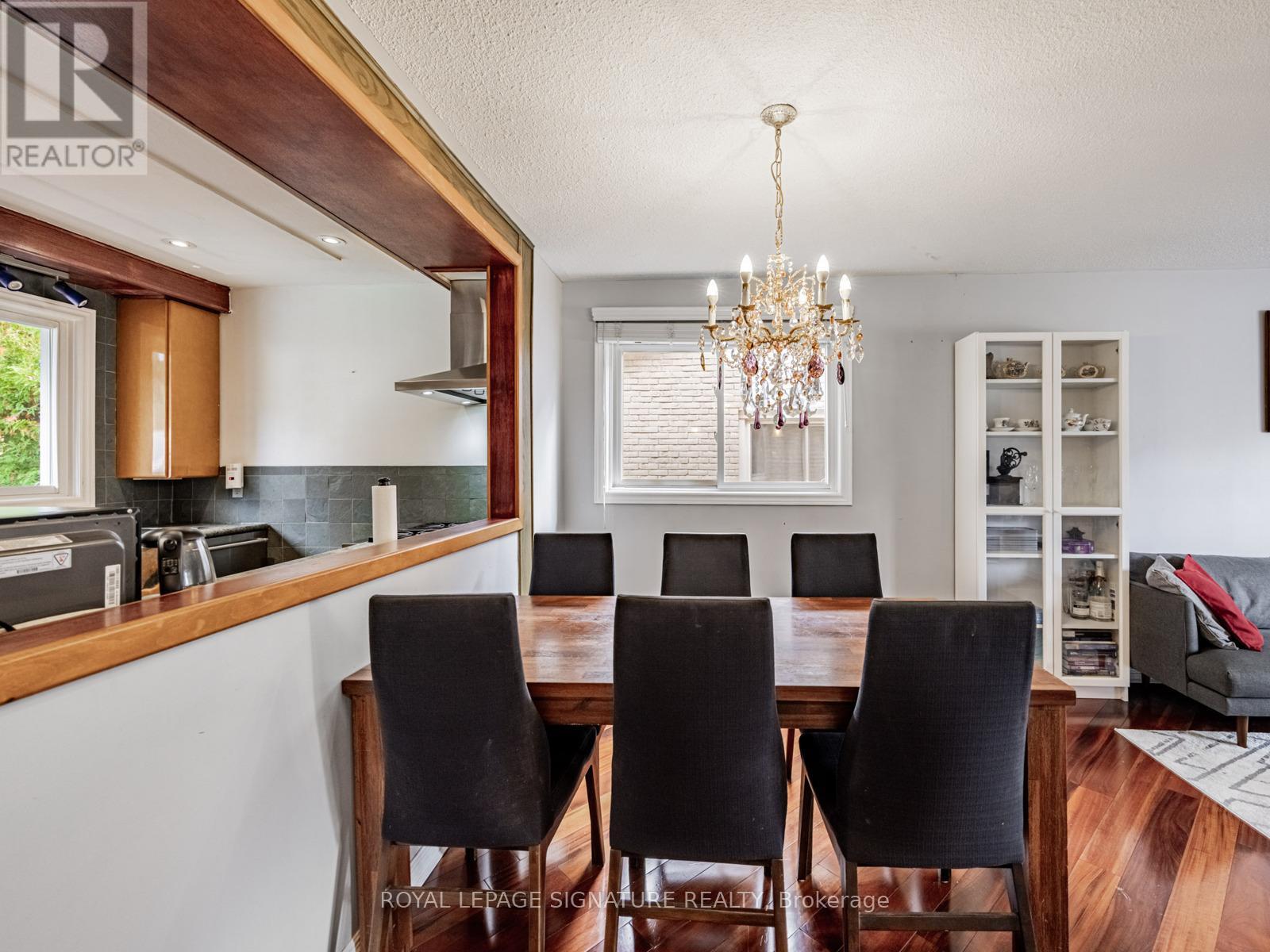 2606 Kinnerton Crescent, Mississauga, Ontario  L5K 2B2 - Photo 13 - W12505020