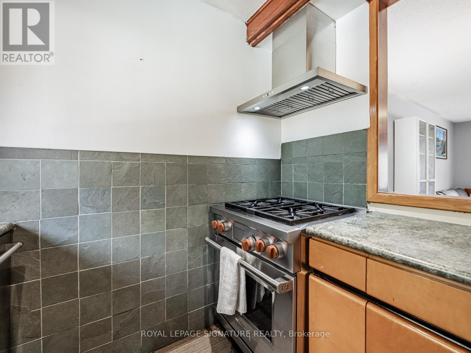 2606 Kinnerton Crescent, Mississauga, Ontario  L5K 2B2 - Photo 17 - W12505020