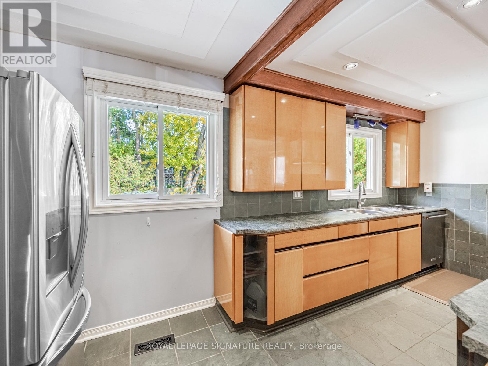 2606 Kinnerton Crescent, Mississauga, Ontario  L5K 2B2 - Photo 19 - W12505020